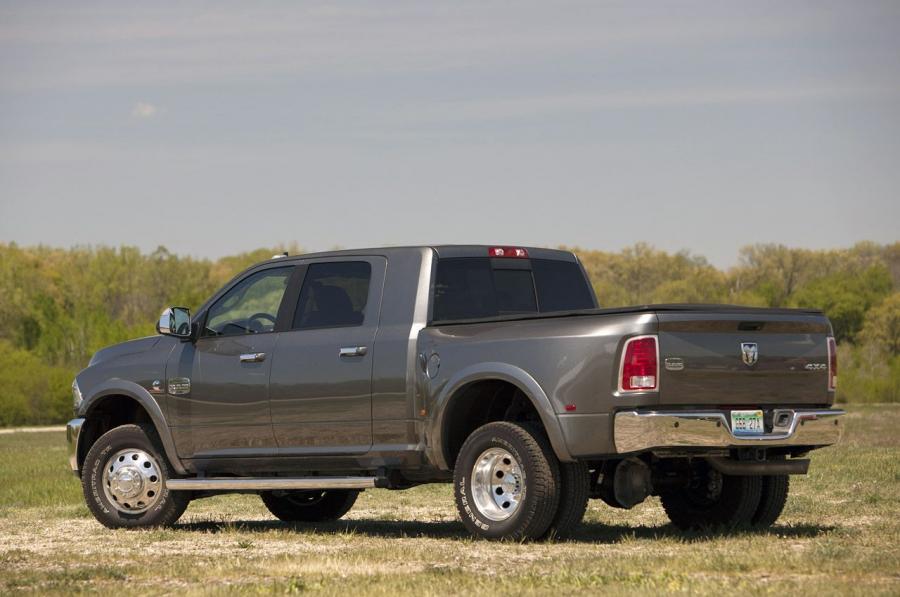  Dodge Ram 3500 HD 2013 года  (фото 37 из 37)